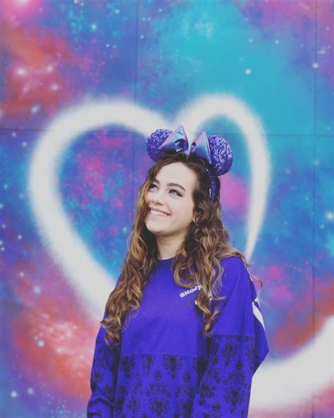 ☠️ Mary Mouser ☠️ (@missmarymmouser)